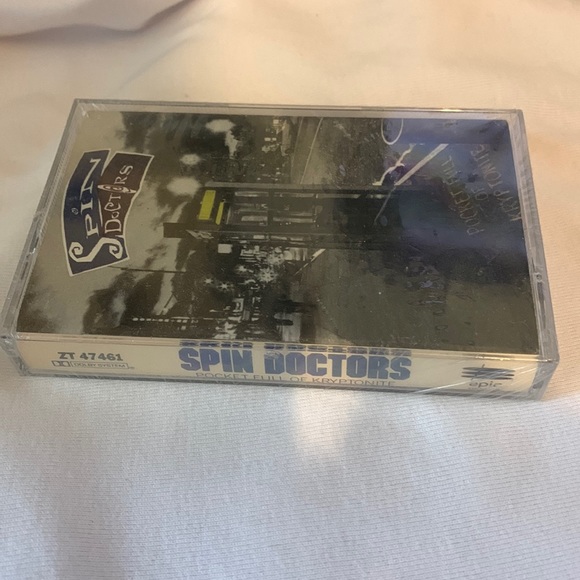 Spin Doctors pocket full of kryptonite sealed music cassette tape NOS - Picture 1 of 6